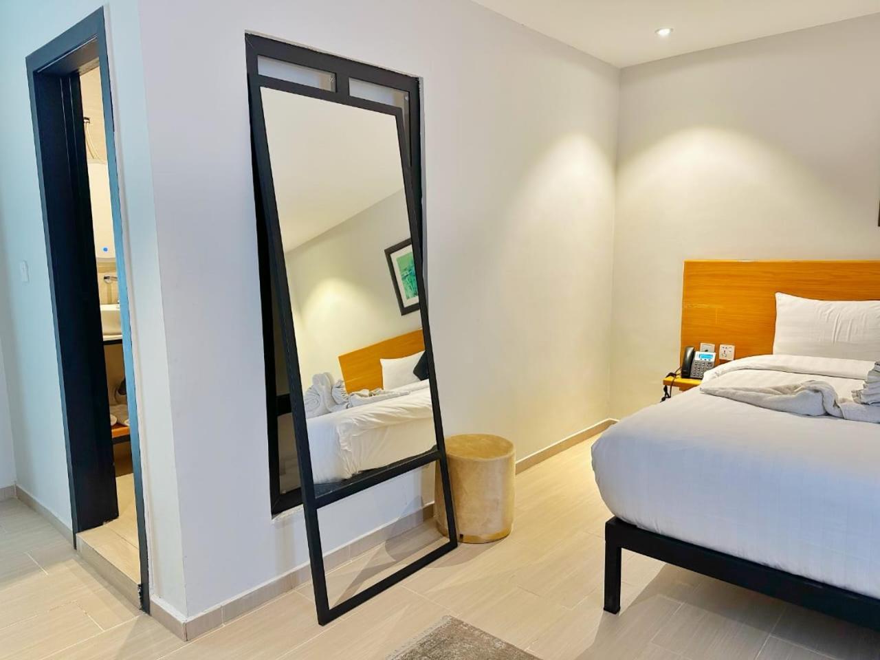 The Avenue Hotel Islamabad Extérieur photo